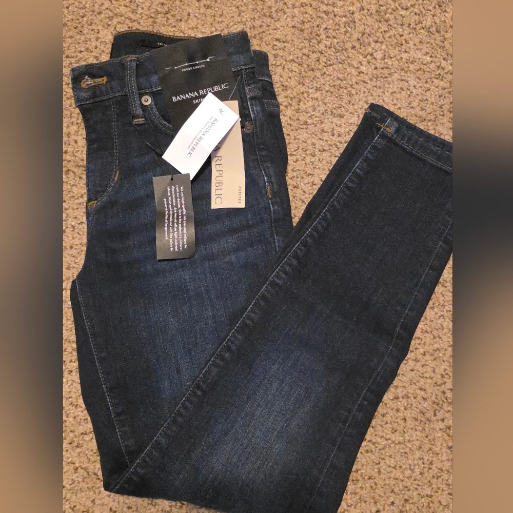 Banana Republic NWT Dark Wash Blue Jeans With Power Stretch Sz 25P     Clbcrs